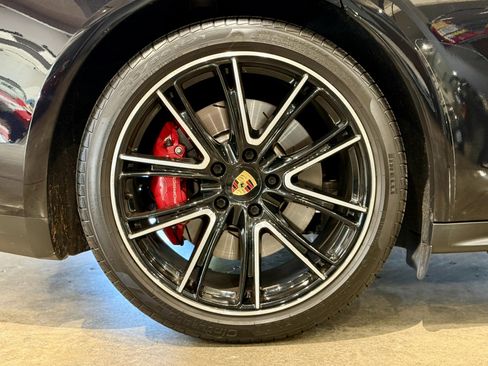 Used 2018 Porsche Panamera Turbo image 15