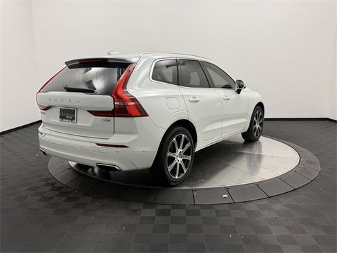 Used 2020 Volvo XC60 T5 Inscription w/ Protection Package image 7