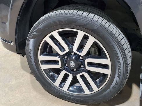 Used 2018 Toyota 4Runner Limited image 42