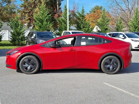 New 2026 Toyota Prius Plug-In Hybrid image 8