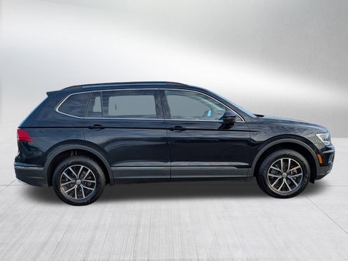 Used 2021 Volkswagen Tiguan SE image 8