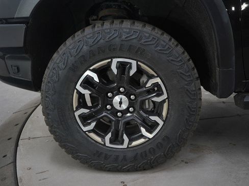 Used 2022 Chevrolet Silverado 1500 ZR2 image 27