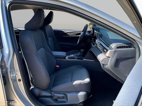 Used 2025 Toyota Camry LE FWD image 9