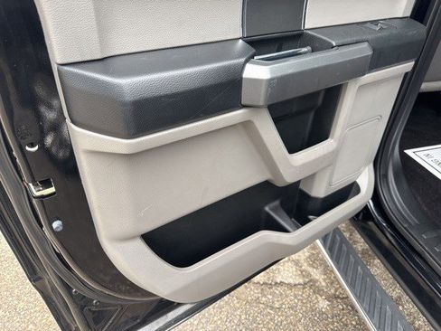 Used 2016 Ford F150 XLT w/ Equipment Group 302A Luxury image 11