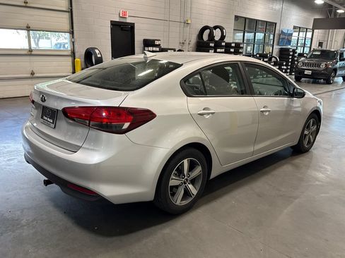 Used 2018 Kia Forte LX w/ LX Popular Package FWD image 4
