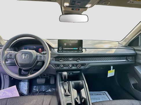 Used 2025 Honda Accord SE image 22