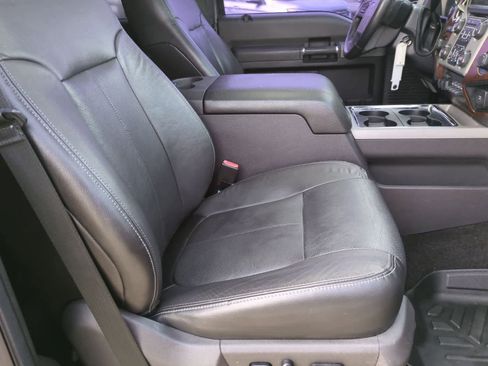 Used 2015 Ford F250 Lariat w/ Lariat Ultimate Package image 23