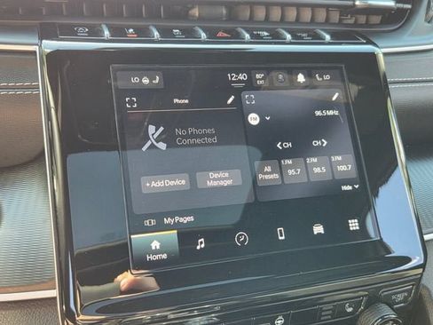 Used 2025 Jeep Grand Cherokee L Laredo w/ Luxury Tech Group I RWD image 20