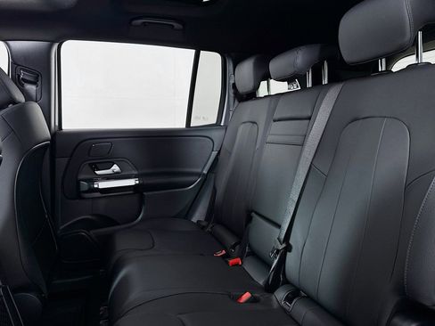 New 2026 Mercedes-Benz GLB 250 image 7