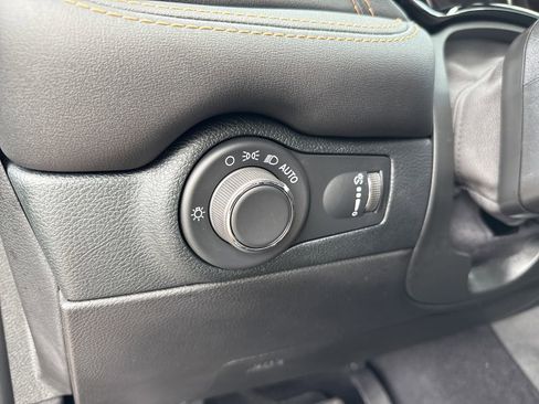 Used 2025 Dodge Durango R/T image 28