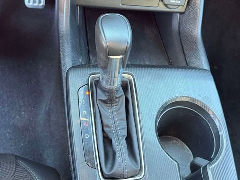 Used 2025 Honda Civic Sport image 29