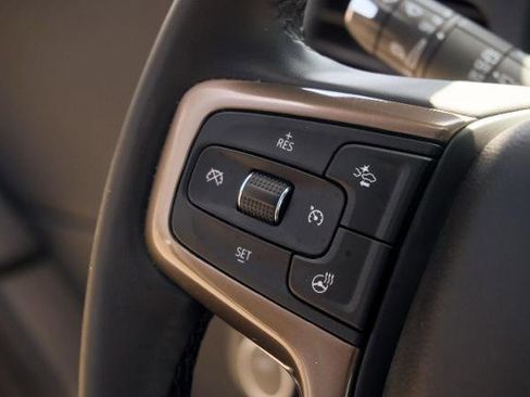 Used 2024 Chevrolet Tahoe High Country AWD/4WD image 15