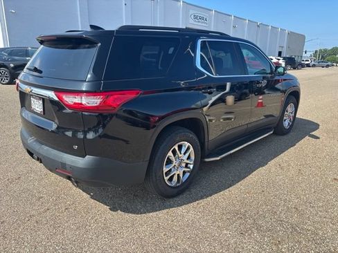 Used 2019 Chevrolet Traverse LT FWD image 3