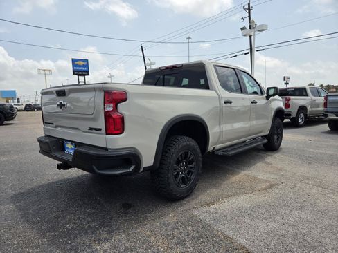 New 2026 Chevrolet Silverado 1500 ZR2 w/ Dark Appearance Package AWD/4WD image 5