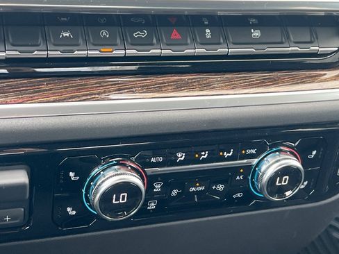 Used 2025 GMC Sierra 1500 Elevation image 17