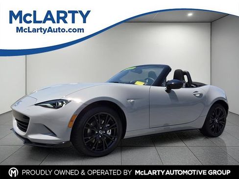 Certified 2026 MAZDA MX-5 Miata Club w/ Interior Package RWD image 1
