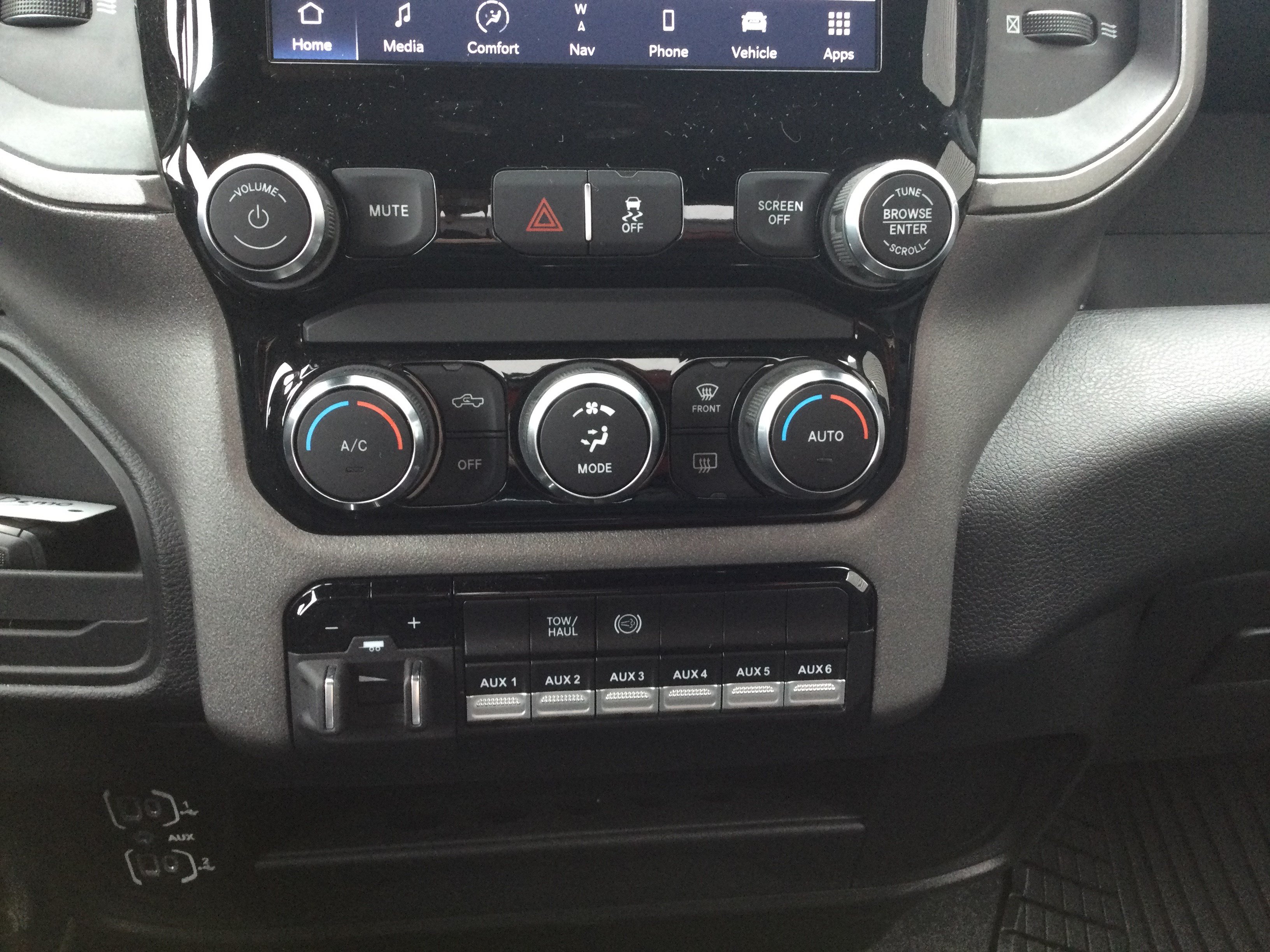 Used 2022 RAM 2500 Tradesman RWD image 10