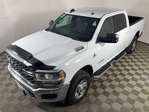 Used 2022 RAM 2500 Big Horn AWD/4WD image 14