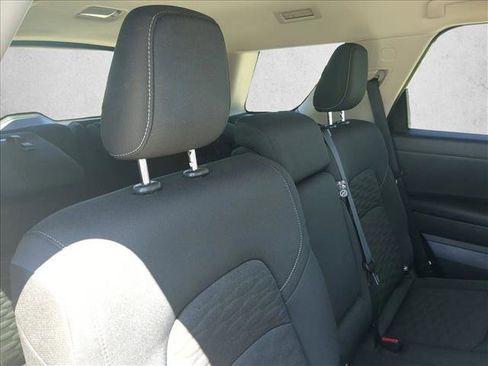 Used 2025 Nissan Pathfinder SV AWD/4WD image 18
