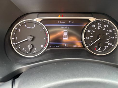 Used 2025 Nissan Sentra SV FWD image 39