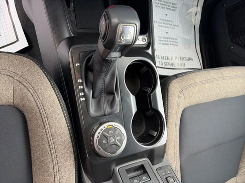 Used 2025 Ford Bronco Big Bend image 29