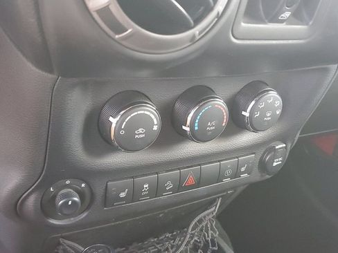 Certified 2017 Jeep Wrangler Unlimited Sport AWD/4WD image 26