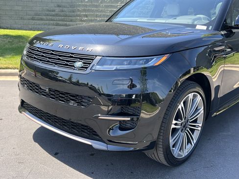 New 2026 Land Rover Range Rover Sport Dynamic SE AWD/4WD image 11