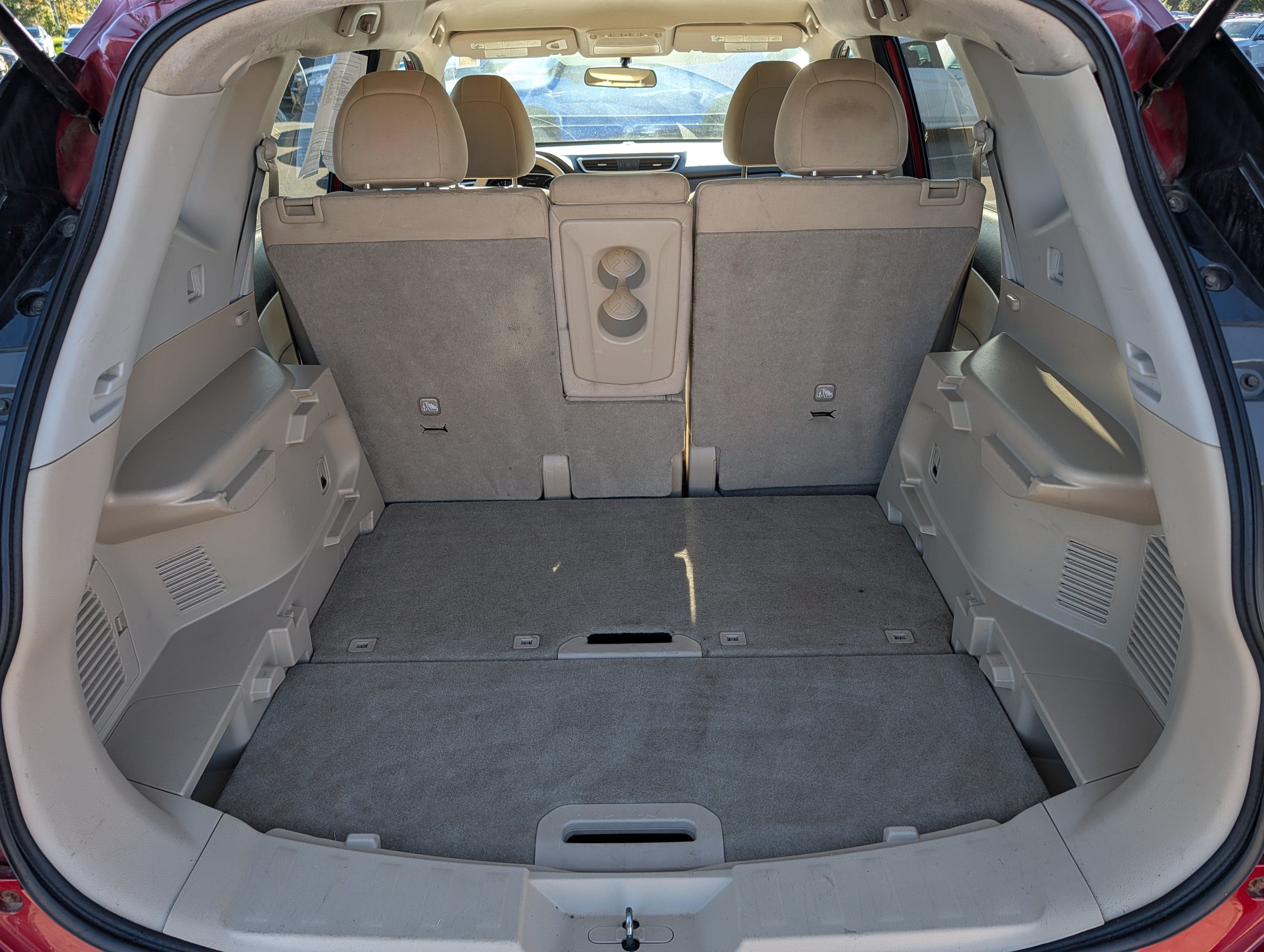 Used 2014 Nissan Rogue SV AWD/4WD image 18