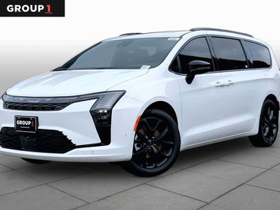 New 2027 Chrysler Pacifica Limited