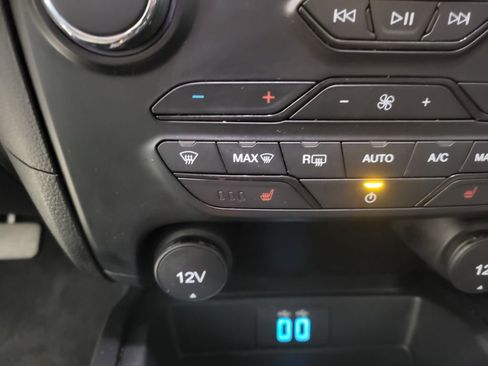 Used 2022 Ford Ranger Lariat w/ Equipment Group 501A High image 9