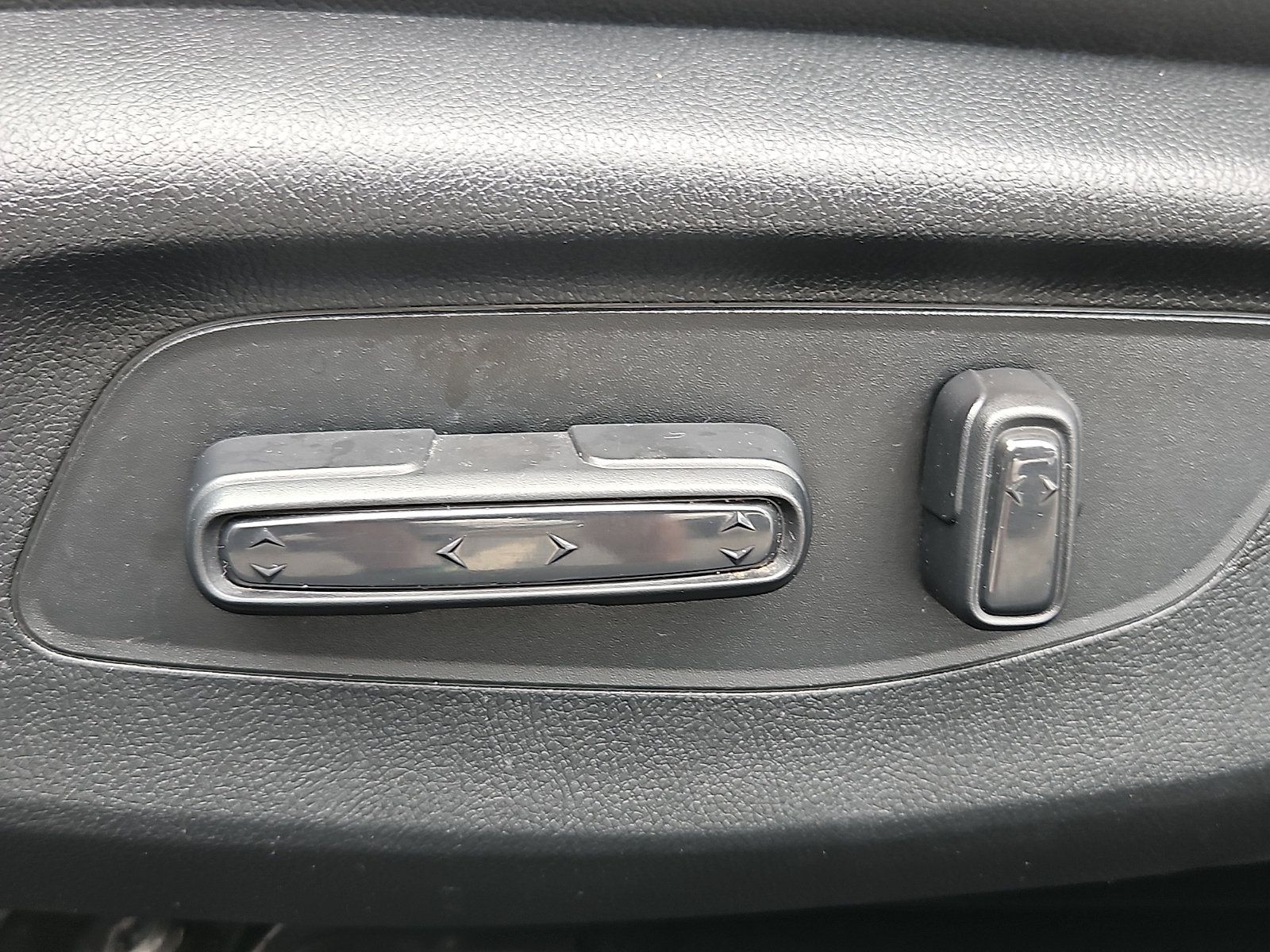 Used 2023 Honda Civic EX-L image 27
