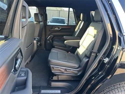Used 2025 GMC Yukon Denali image 24