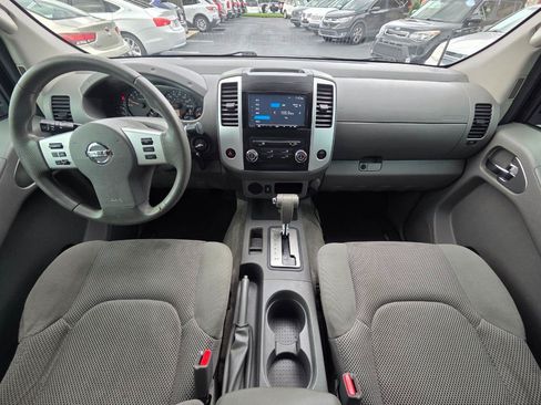 Used 2014 Nissan Frontier SV RWD image 20