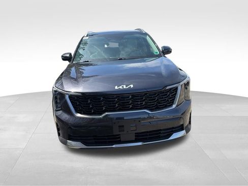 Certified 2025 Kia Sorento EX w/ Panoramic Sunroof Package FWD image 9