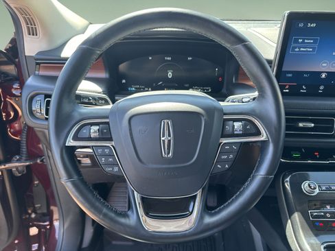 Used 2022 Lincoln Nautilus Reserve w/ Equipment Group 201A AWD/4WD image 12