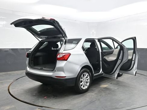 Used 2021 Chevrolet Equinox LS AWD/4WD image 57