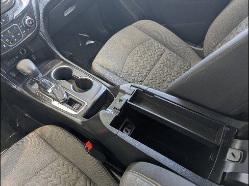 Used 2023 Chevrolet Equinox LT AWD/4WD image 32