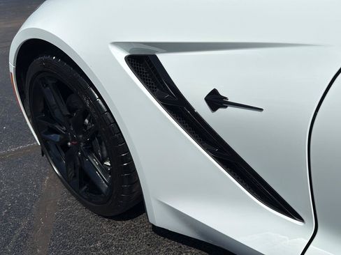 Used 2019 Chevrolet Corvette Stingray Coupe w/ Battery Protection Package RWD image 20
