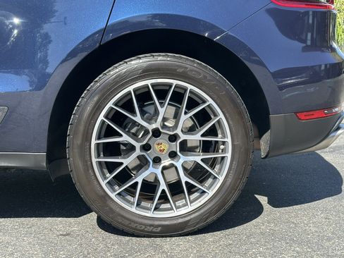 Used 2017 Porsche Macan AWD/4WD image 14