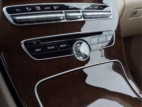 Used 2017 Mercedes-Benz C 300 Sedan image 7