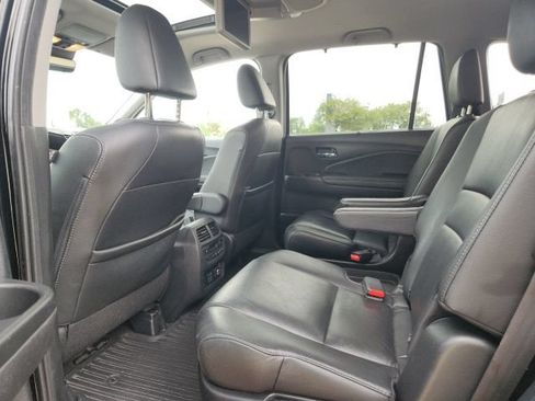 Used 2021 Honda Pilot Touring image 20