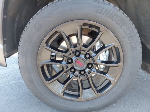 Used 2022 Toyota Tundra Limited w/ TRD Off-Road Package AWD/4WD image 14