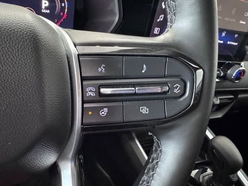 Certified 2025 Chevrolet Colorado Trail Boss AWD/4WD image 16