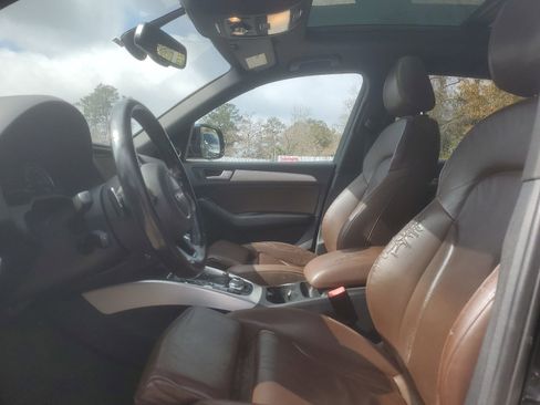 Used 2017 Audi Q5 2.0T Premium Plus w/ Technology Package image 8