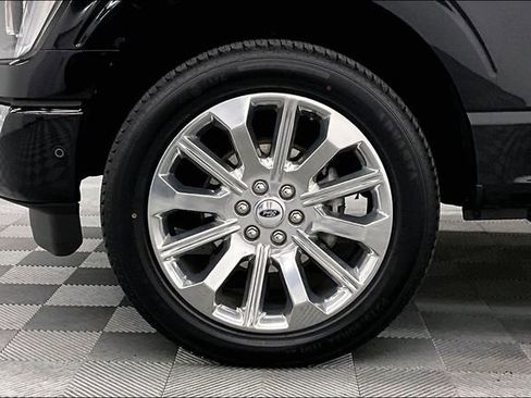 Used 2022 Ford F150 Limited image 9