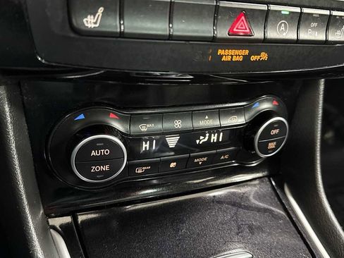 Used 2018 INFINITI QX30 AWD image 21