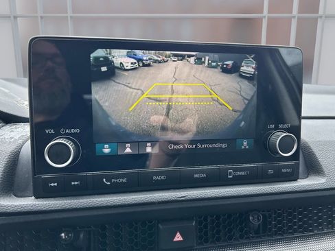 Used 2023 Honda CR-V EX image 30