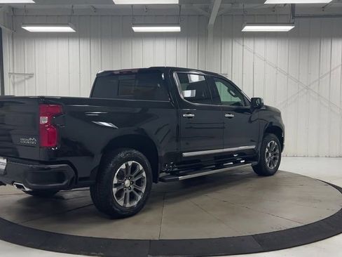 Used 2023 Chevrolet Silverado 1500 High Country w/ Technology Package AWD/4WD image 8