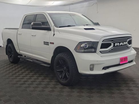 Used 2018 RAM 1500 Sport image 7
