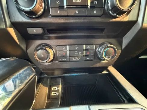 Used 2018 Ford F150 XLT w/ Equipment Group 302A Luxury AWD/4WD image 15